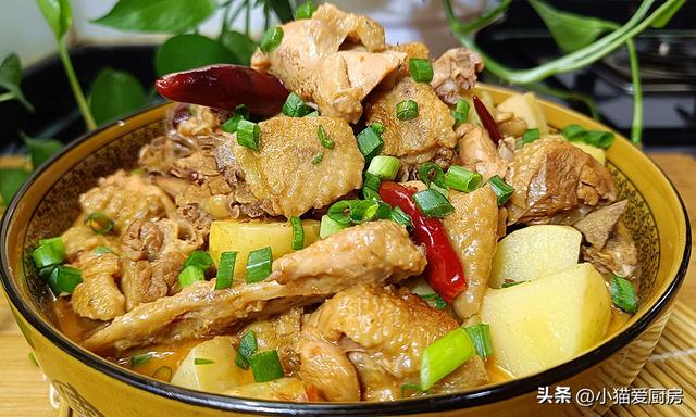 四川土豆烧鸡的做法（四川人做的土豆烧鸡就是不一样）