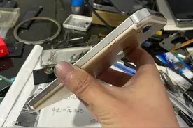 详细教你给苹果电池扩容图片