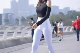 漂亮女邻居（一）假戏真做图片