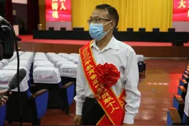 甘洒青春志聚钢 欲栽大木拄长天——记镇平一高中优秀教师甘聚刚图片