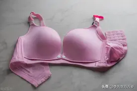 女性穿胸罩的作用究竟是什么？图片