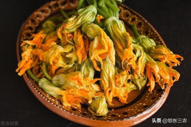 农村南瓜花卖到10元一斤，上海人为什么喜欢买它？