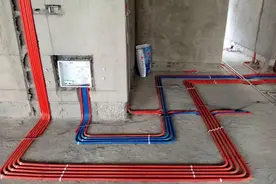 水电布线，老公坚持不肯地面开槽走线，电工直呼：遇到内行人了图片