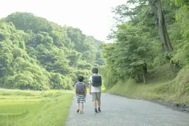 人到晚年才知道，兄弟手足反目成仇，皆是因果图片