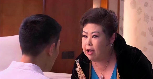 “重庆一姐男宠”罗璇：1米82肌肉发达，被抓后立刻翻脸不认人