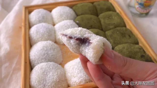 如果你有糯米粉，快收藏这食谱，两种口味的糯米糍，做法太简单了