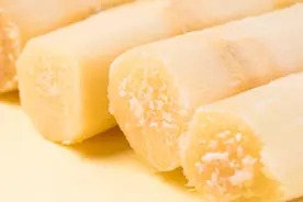 甘蔗渣中国人吃完就吐，却成为印度人得宝贝，月入百万不在话下？图片