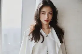 从刘亦菲到高圆圆，看完刘涛和女星的合照，我发现她的美被低估了图片