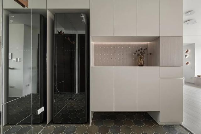 哇喔，反传统设计！屋内漂浮一座座猫屿，成为笑声满满的亲子猫宅