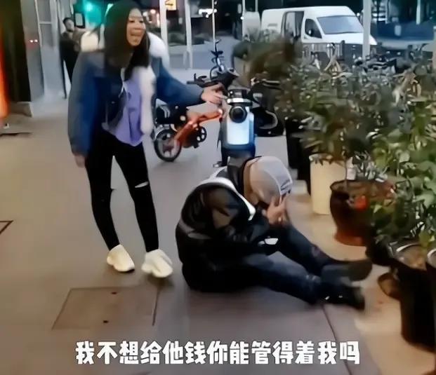 广州地铁打人女子，原来大有来头，难怪作风彪悍