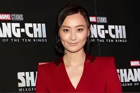 陈法拉“好莱坞”风翻车！化亚裔妆红脸蛋好土，发型暴露脸型硬伤图片