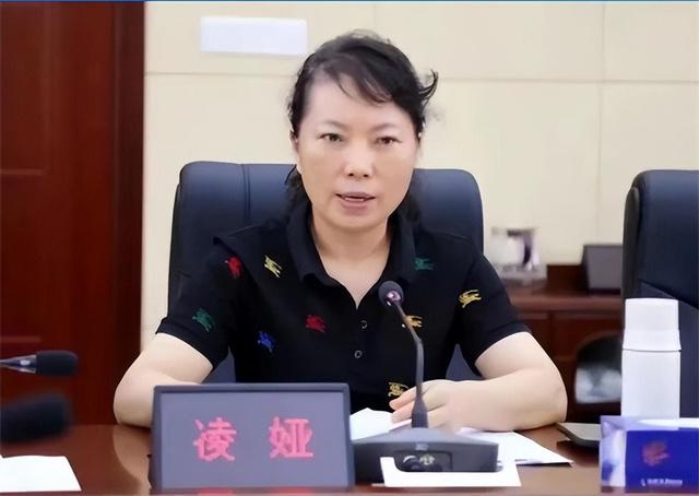 16岁从警入职43年，上班穿4000元短袖，警号030008狠角色终于落网