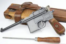 一名八路军警卫员身上的“十大件”图片