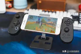 iPhone终于有无延迟的游戏手柄了，上分稳了图片