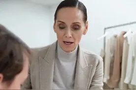 研究了下爆火的「老钱穿搭」，发现这个变美思路我们也用得上图片