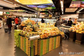 在超市买东西，这6种食物要少买，超市员工：再便宜也不要图片