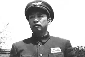 1955年授衔结束后，刘亚楼对一位部下道歉说：是我害了你啊图片