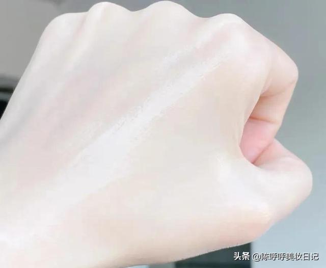精华液，精华乳，精华水，精华露分别是什么？怎么用？