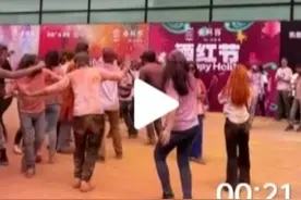 闹大了！成都某地一群印度人举行印度节日 网友：有点接受不了图片