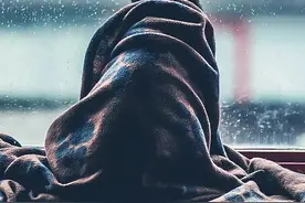 多久才能忘掉一个人图片