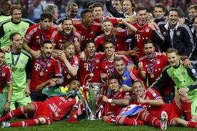 英媒列出英超德甲西甲意甲三冠王球队阵容，谁才是真正的伟大之师图片