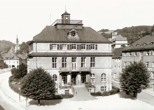 �������Ե��ӱ����