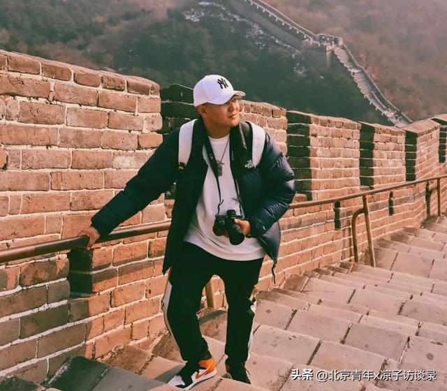 我，职业电竞选手，发现队友人手一个纸尿裤