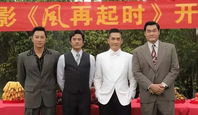 《逃学威龙》31年主创命运坎坷迥异，两人涉及重案，8人遗憾离世