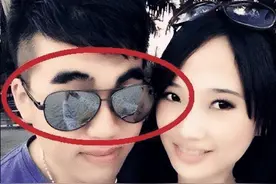 “妹子，下次自拍记得别让男朋友戴墨镜，你的秘密都被曝光了”，图片