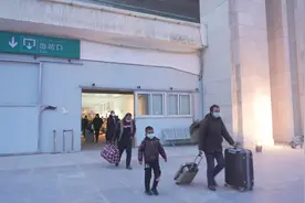 新疆和田：火车站恢复客运图片