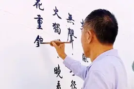 “行走的打印机”任士民：农村大叔靠写字月入过万，被央视点赞图片