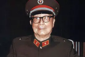 92年聂帅为办公室选毛主席挂像，坦言：他一直都是我们老帅的核心图片