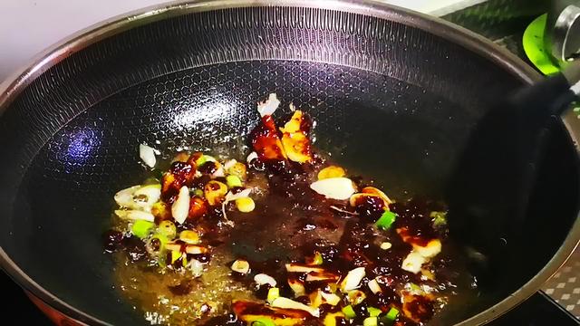 鱼肚怎么清洗才干净 2026年鱼肚怎么清洗才干净呢