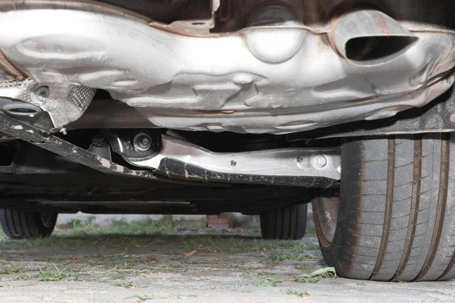 售价41.98万起，定位C级车，奥迪A6L真的是普通家庭的天花板了吗