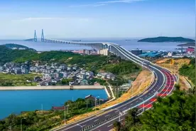 舟山跨海大桥明年起再降费：ETC一类客车通行可享8.5折图片