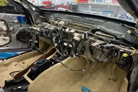 翻新07年30万公里“破烂残损”雷克萨斯ES350，经典老车满血复活图片