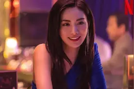 世界美女林珍娜带火《假面女郎》裸身出镜身材完美图片