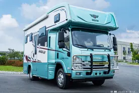 赛德新款五十铃轻卡房车上市，500升水18度电，打造专属生活空间图片