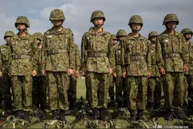 因自卫队招不到兵，日本竟出此下策，和中国征兵比比，真让人笑话图片