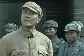 再看《亮剑》，时隔18年依旧“常看常新”，李幼斌真演绝了李云龙图片