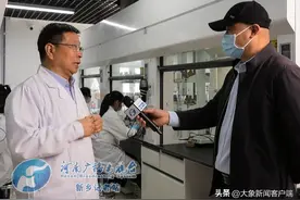 标本兼治！5天左右清除病毒！一起来看“阿兹夫定”是如何治疗新冠肺炎的图片
