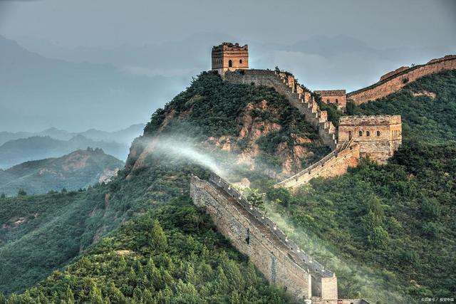 纵横两千六百多年,东西绵延两万多公里,分布在中国北方的十五个省区市