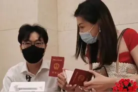 情侣相亲认识多年没有感觉，重新联系5天闪婚，网友：男生很老实图片