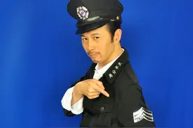 62岁的“369”吴家辉，戏里是牛大春的下属，戏外的生活不为人知图片
