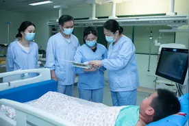 暴发性心肌炎，11岁男孩心脏“罢工”！ECMO启动，八个昼夜的坚守，迎来“心”生图片