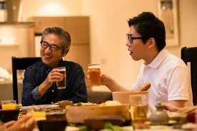 中年领导醉酒失态，告诫即将入职的儿子10个潜规则，让他只做不说图片