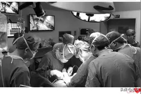 酒店兑了轿车卖了，凑够40万救治白血病女友，女友痊愈却嫁给他人图片