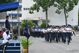 不再喊“Yes Sir”，这里首次全面采用中式步操！｜香港一日图片
