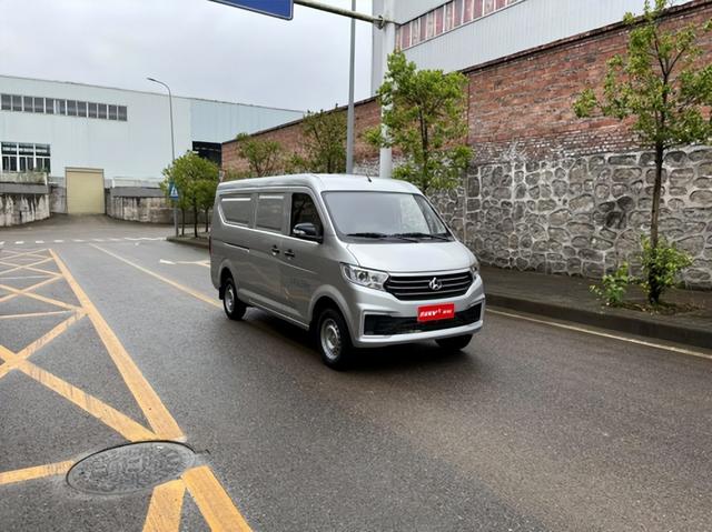 长安跨越星V5畅享版超实惠上市！助力用户创富轻松启航