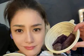 41岁阿娇为减肥太卖力！一天仅吃7块紫薯，下巴溜尖脸部瘦一大圈图片